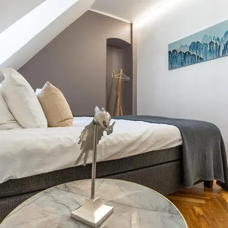 2br 95m2 In Old Town With Free Parking And Sauna! アパート タリン