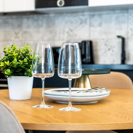 2br 95m2 In Old Town With Free Parking And Sauna! شقة *