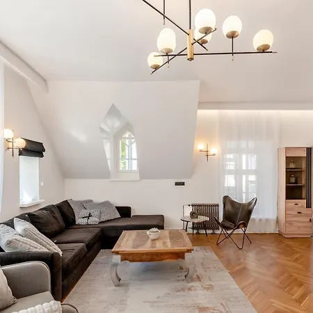 2br 95m2 In Old Town With Free Parking And Sauna! アパート *