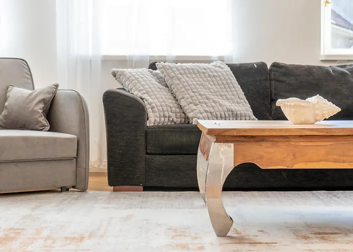 2br 95m2 In Old Town With Free Parking And Sauna! דירה