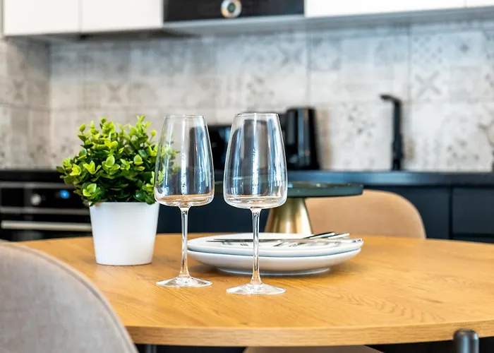 2br 95m2 In Old Town With Free Parking And Sauna! דירה *