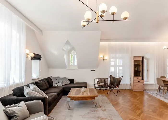 2br 95m2 In Old Town With Free Parking And Sauna! דירה *