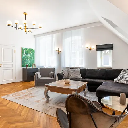 2br 95m2 In Old Town With Free Parking And Sauna! Daire